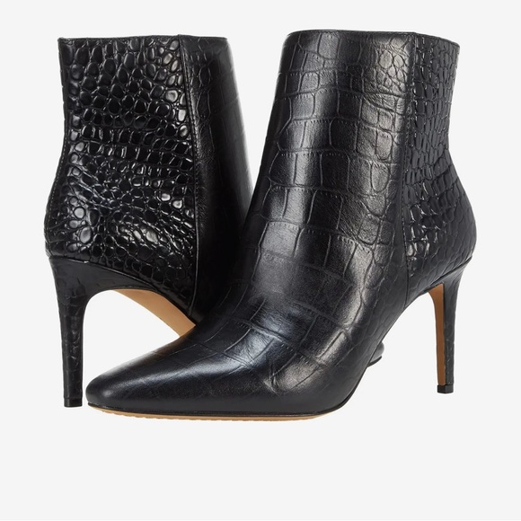 Vince Camuto Shoes - EUC Vince Camuto Black Heeled Booties Leather Croc Embossed Side Zipper Boots
